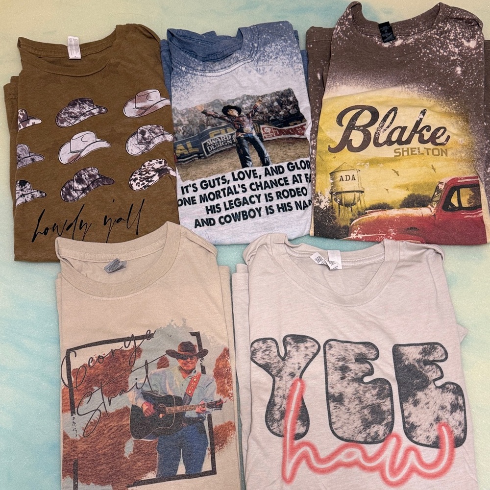 Set of 5 Graphic T-Shirts